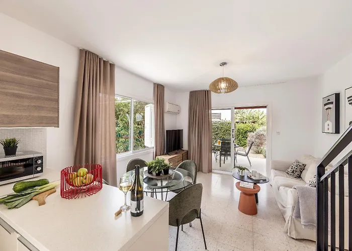 Villa Larnaca Marina Meneou