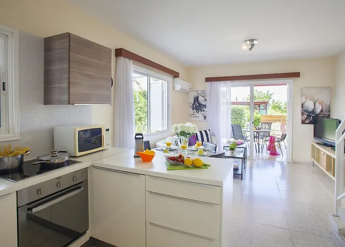 Villa Larnaca Marina