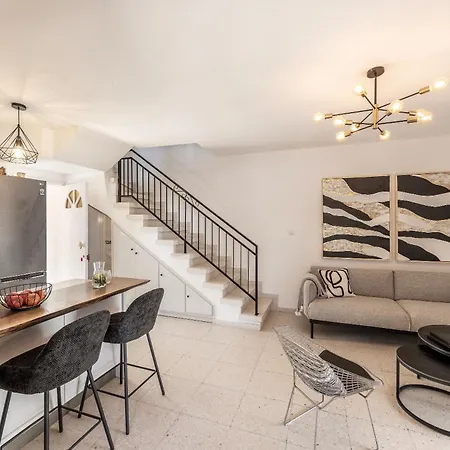 Larnaca Marina Meneou