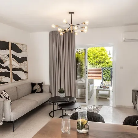 Larnaca Marina Villa Meneou