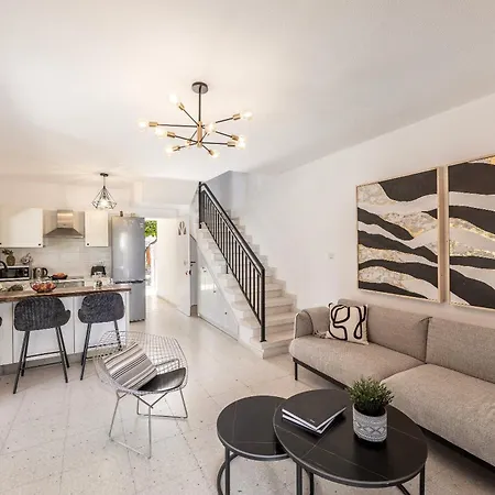 Larnaca Marina Villa *