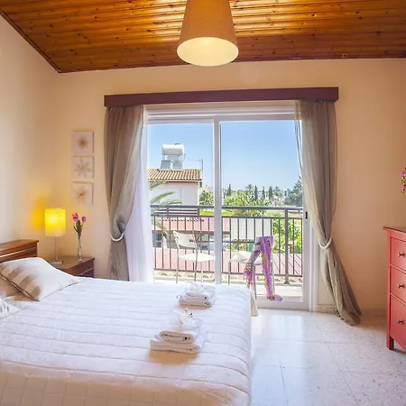 Larnaca Marina Meneou