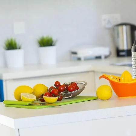 וילה Larnaca Marina