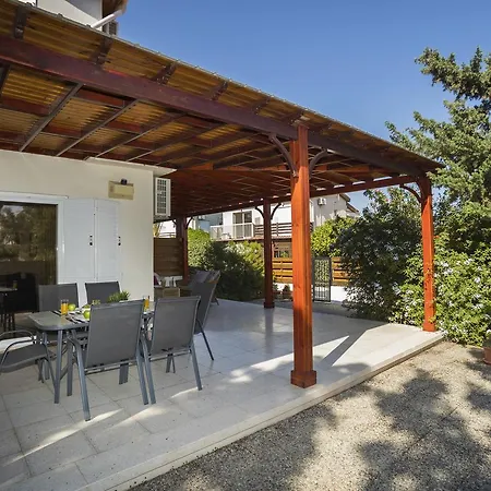 Villa Larnaca Marina *