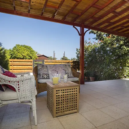 וילה Larnaca Marina *