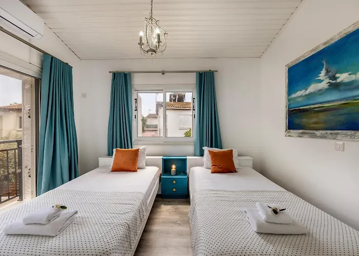 Larnaca Marina Meneou