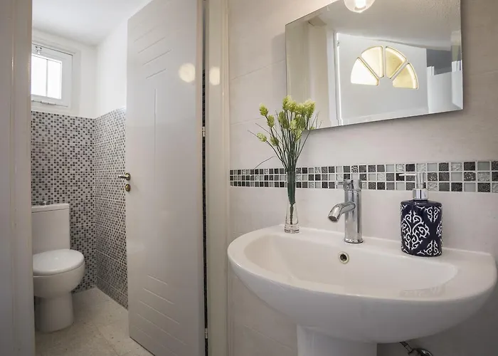 Larnaca Marina Vila Meneou